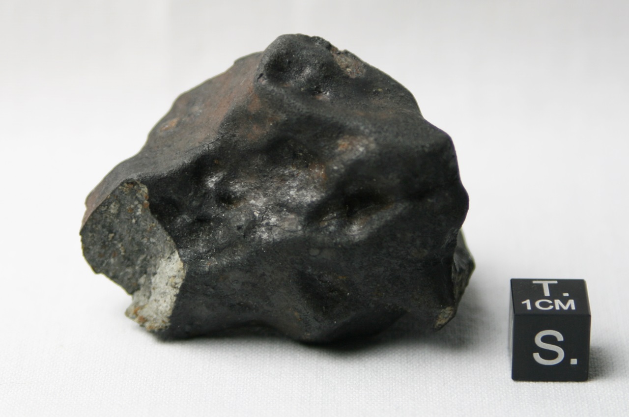 Meteorit mit Schmelzkruste Fall 2013 in Russland Meteorit CHELYABINSK