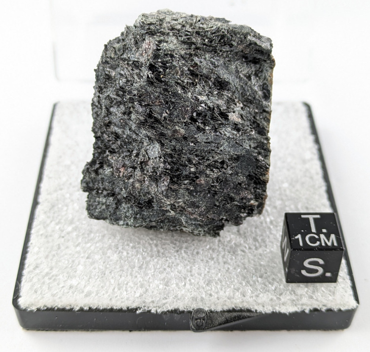 Oldest rock on Earth - Nuvvuagittuq - 79.2 g